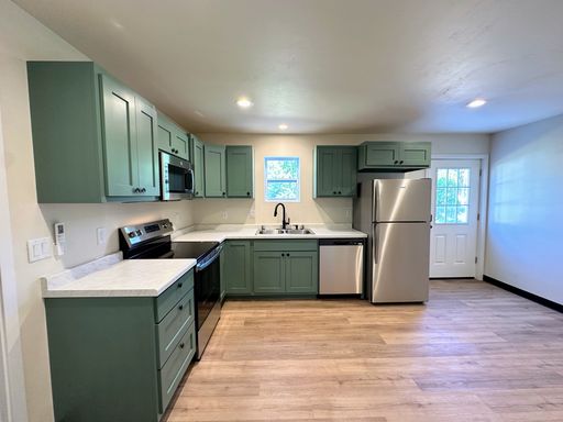 Brand New 3 Bedroom Home - De Pere - Available Now!!! – photo 1