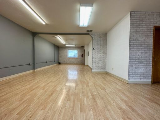 Commercial Space In Green Bay Available in October! – photo 1
