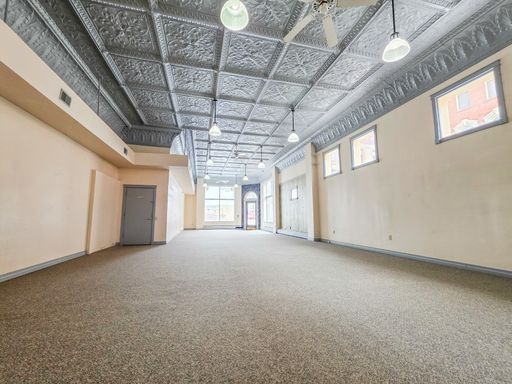 COMMERCIAL/OFFICE SPACE- ALL UTILITIES INCLUDED-AVAILABLE NOW!