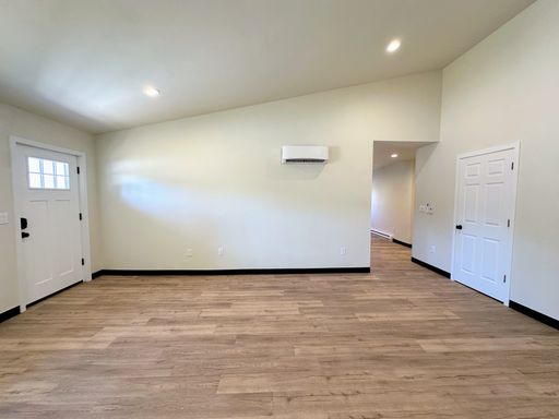 Brand New 3 Bedroom Duplex - De Pere - Available Now!!! – photo 1