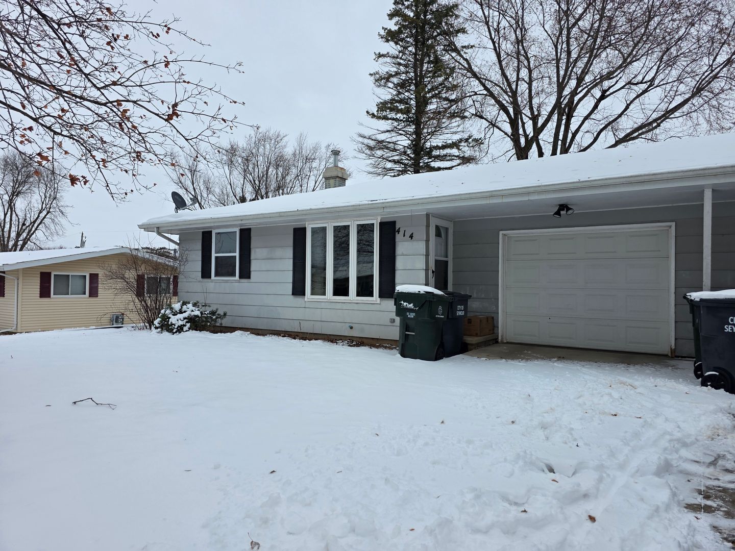 Seymour Multiplex: 416 S Park Lane