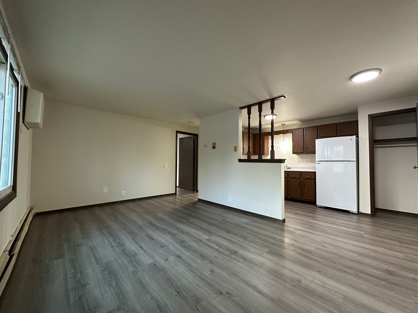 Green Bay Apartment: 1920 Basten St.