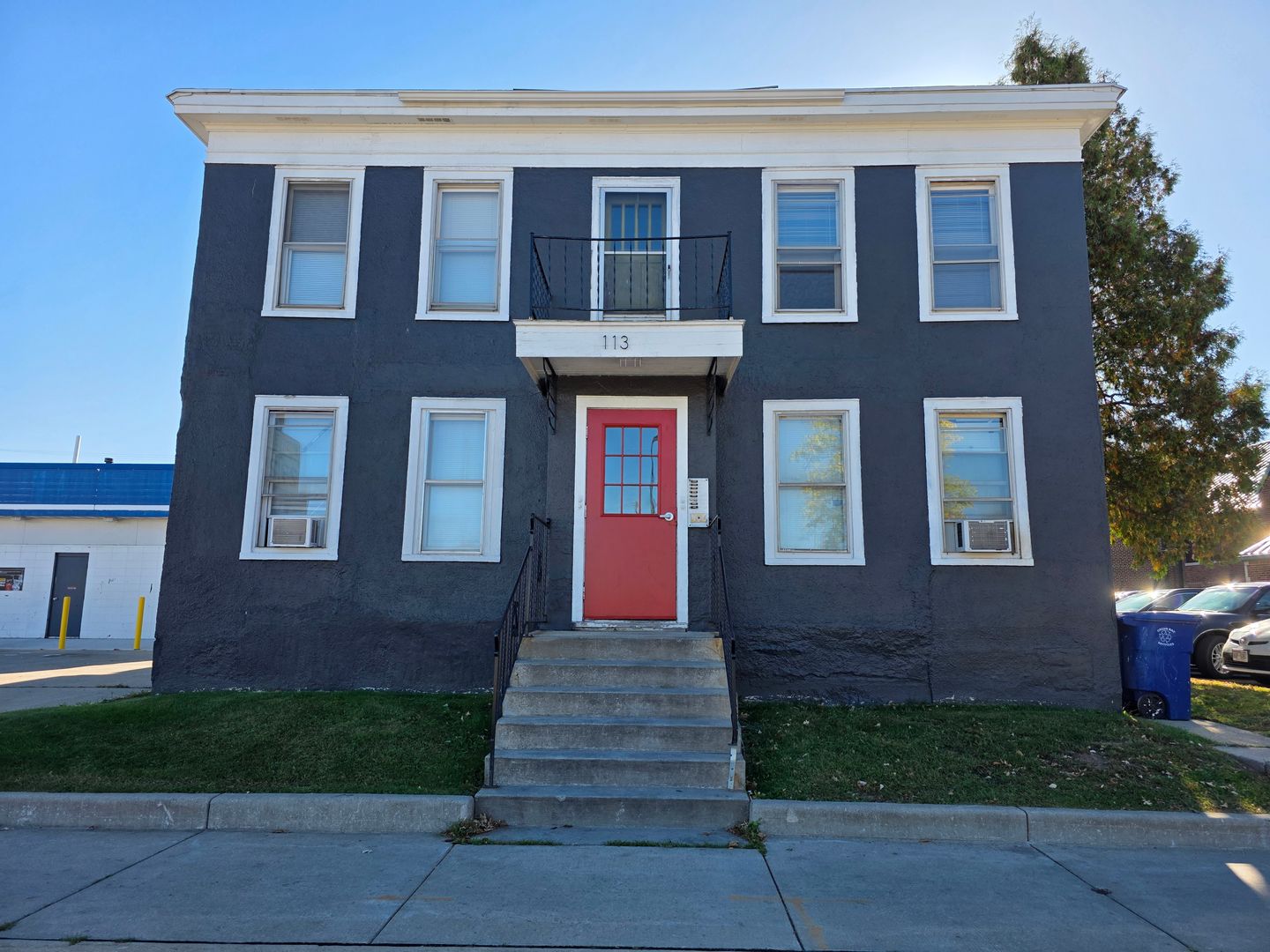 Green Bay Apartment: 113 S Monroe St