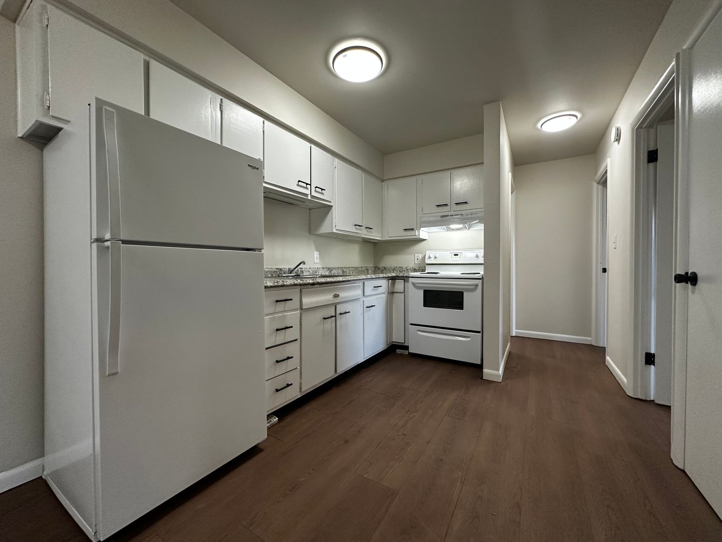 Green Bay Apartment: 125 Bader St