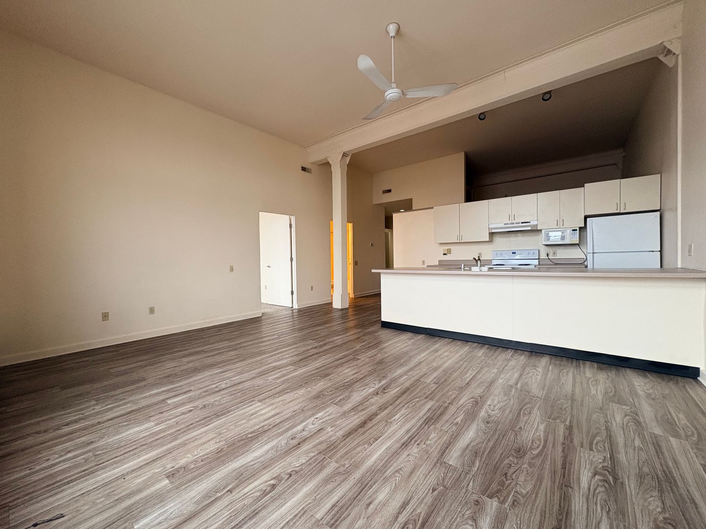 Marinette Apartment: 1713 Dunlap Ave