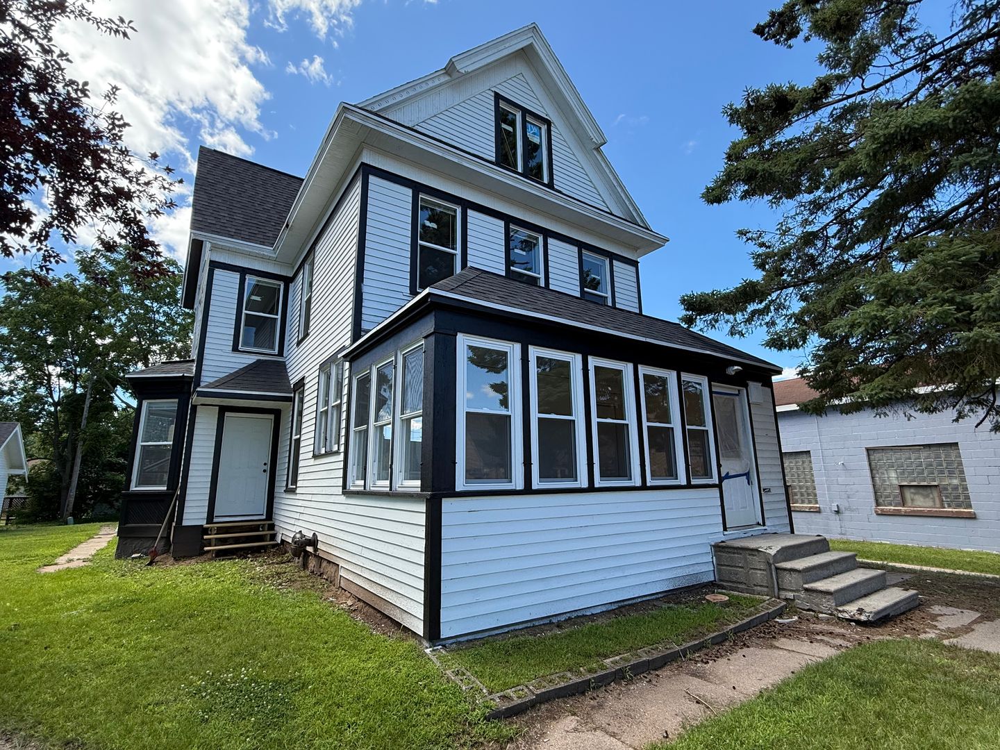 5 Bed 2 Bath Single Family Home- Shawano Wi