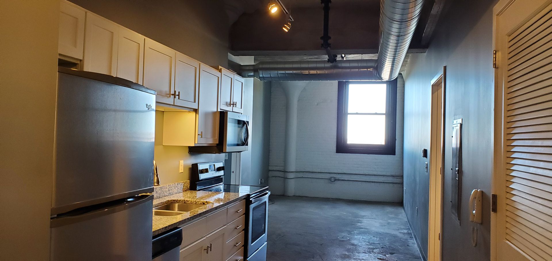 Davenport Apartment: Pershing Hill Lofts LLC