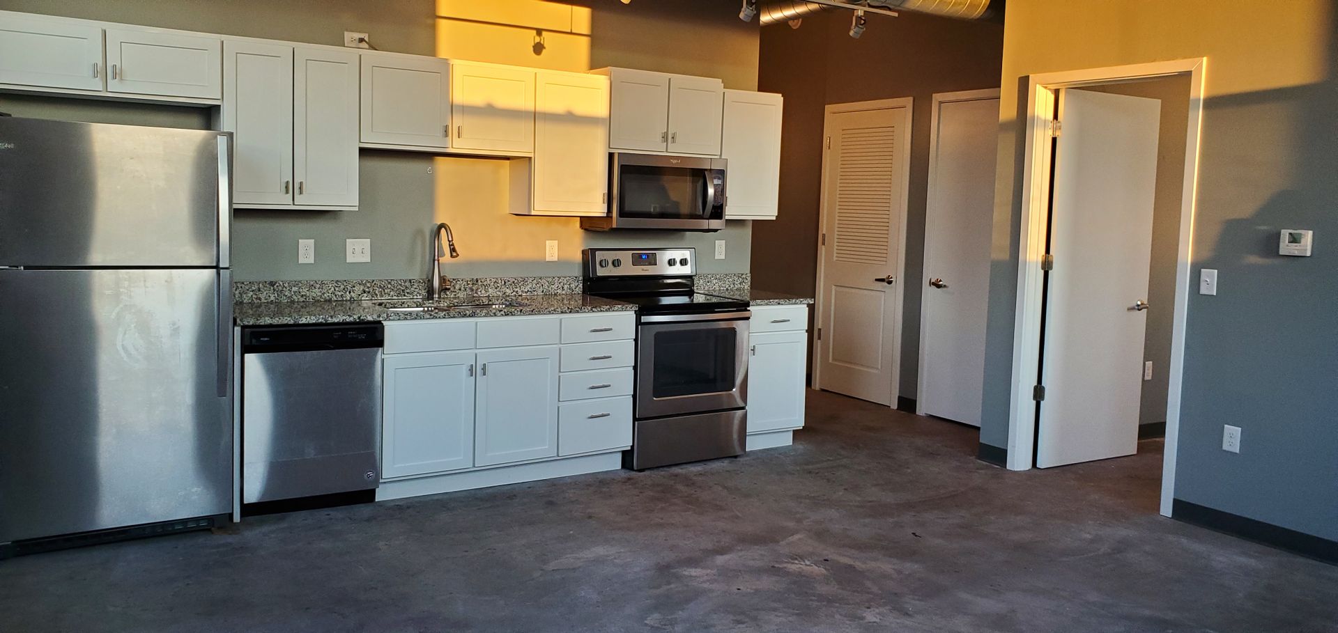 Davenport Apartment: Pershing Hill Lofts LLC