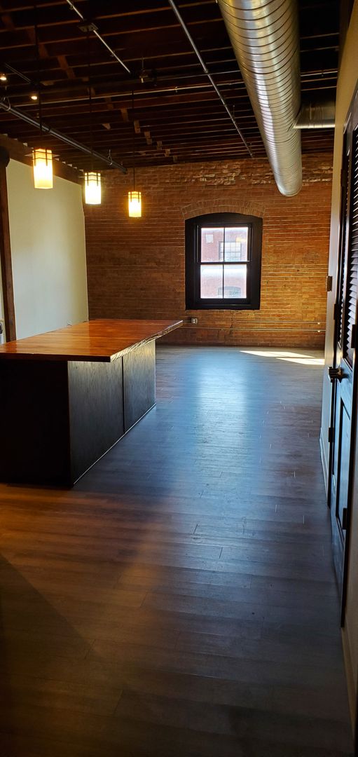 Davenport Apartment: Pershing Hill Lofts LLC
