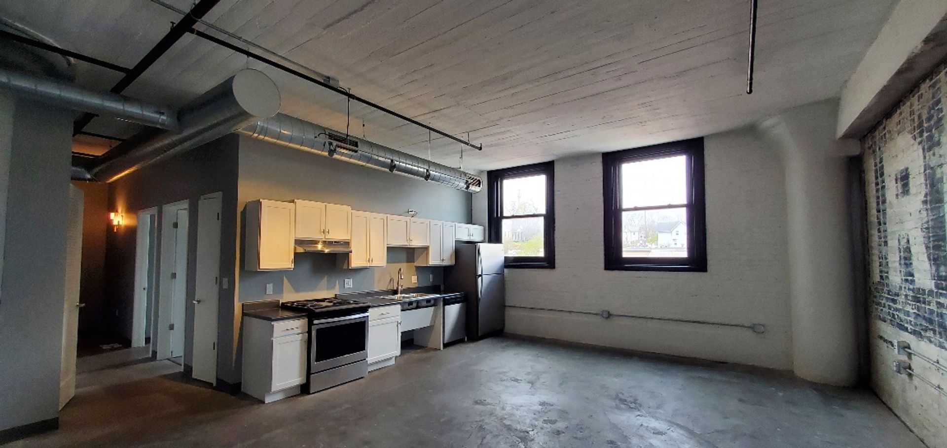 Davenport Apartment: Pershing Hill Lofts LLC
