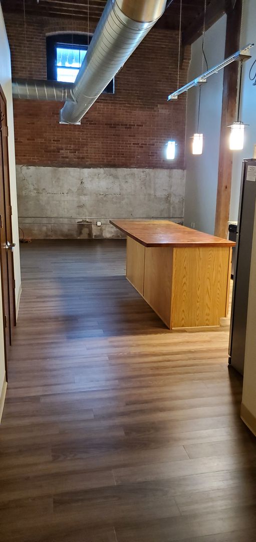 Davenport Apartment: Pershing Hill Lofts LLC