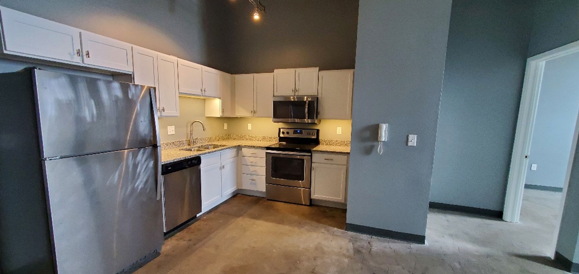 Davenport Apartment: Pershing Hill Lofts LLC