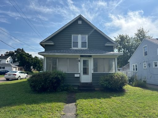 Corner Lot in Rock Island! – photo 1