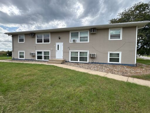 2 Bedroom Apartment in DeWitt!