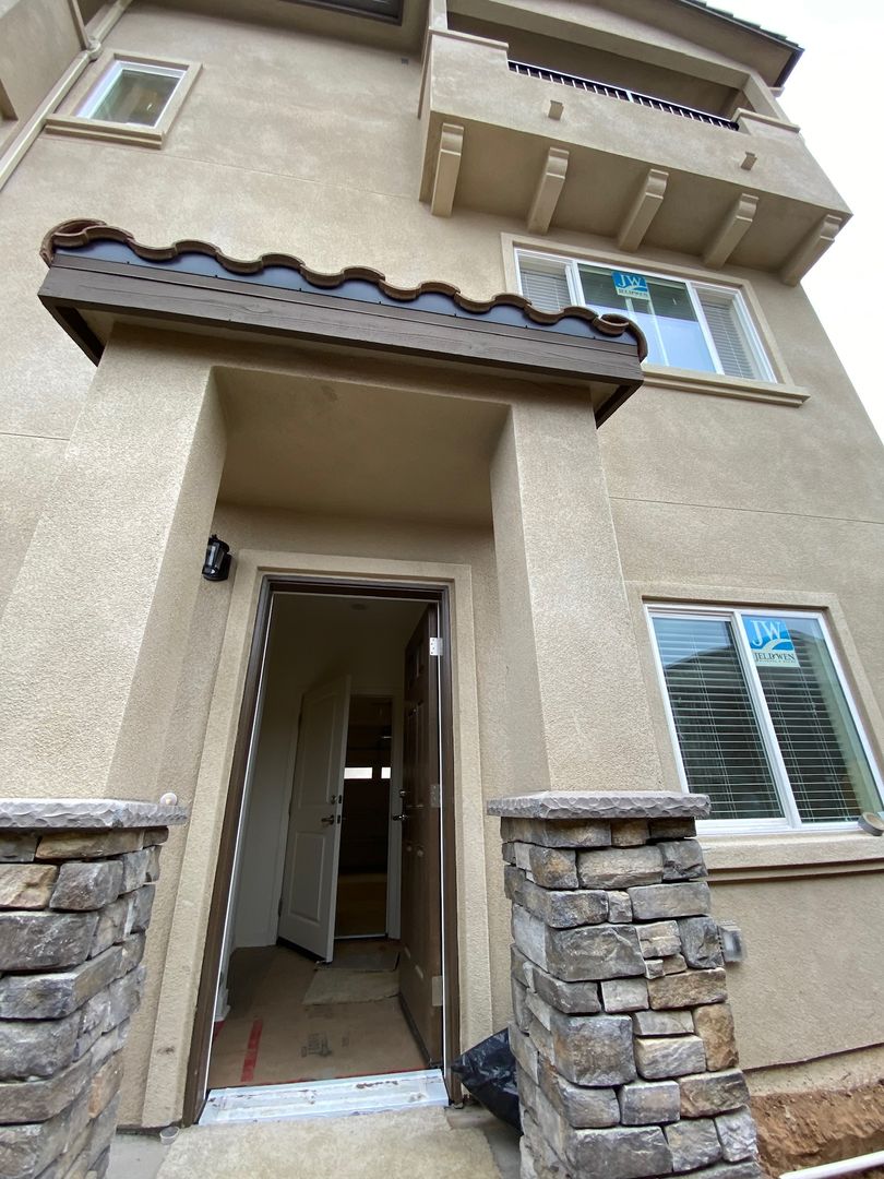 Santee Apartment: 9930 Buena Vista Avenue