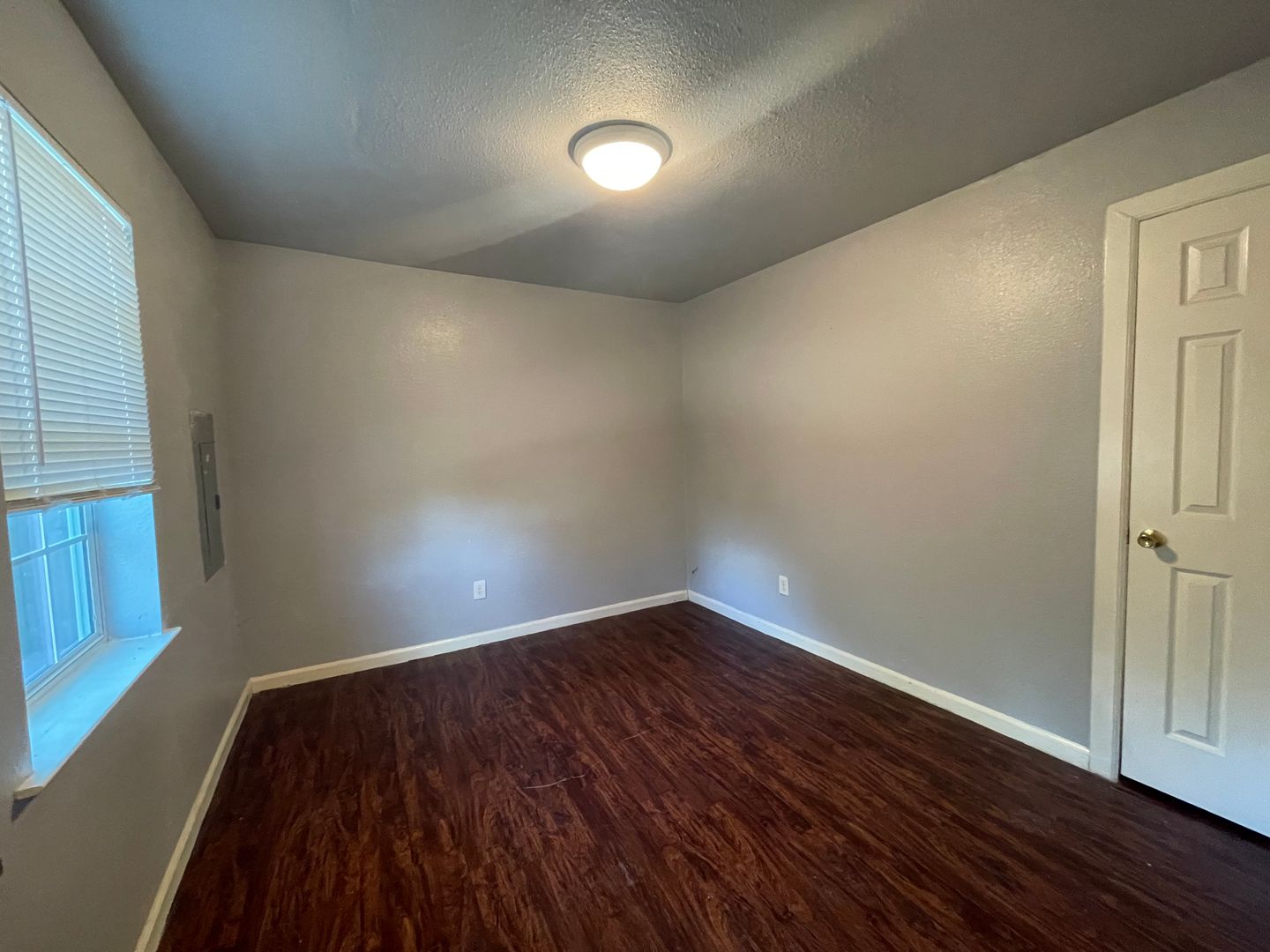 Fort Worth House: 1228 E Terrell Ave