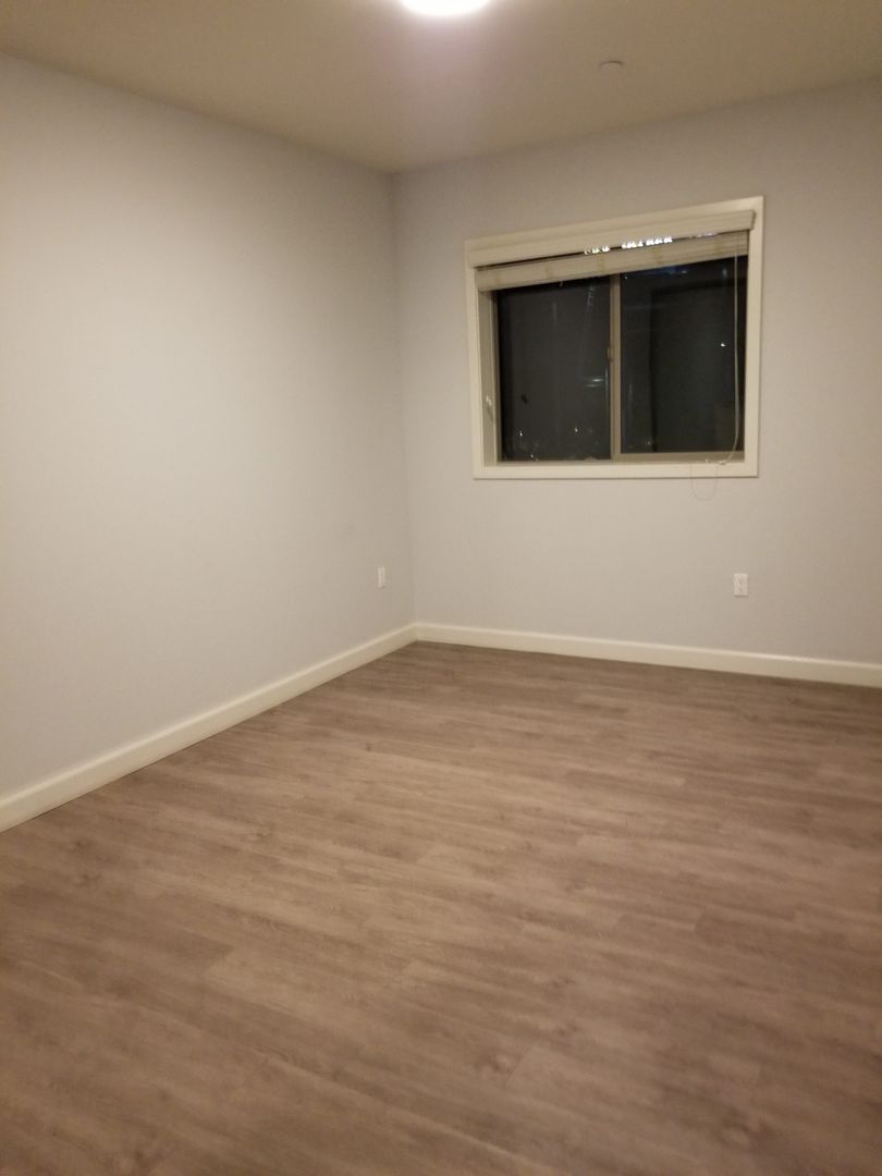 Northridge Apartment: 7605 Louise Ave.