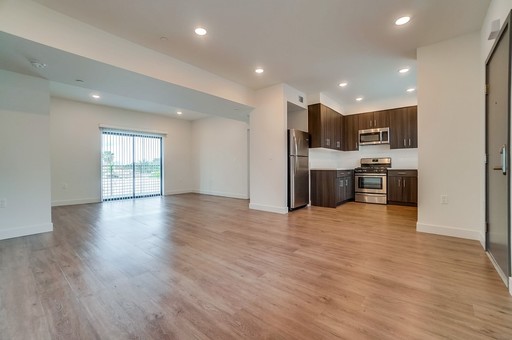 16836 Sherman Way, 202, Lake Balboa, CA 91406