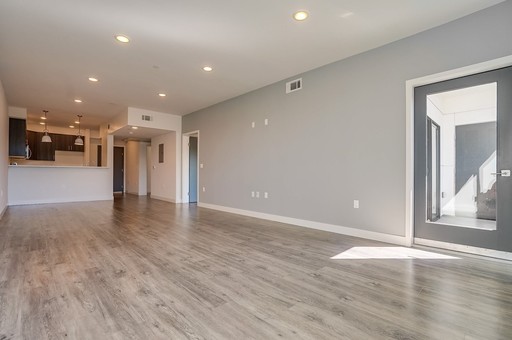 7223 Tyrone Ave., 204, Van Nuys, CA 91405