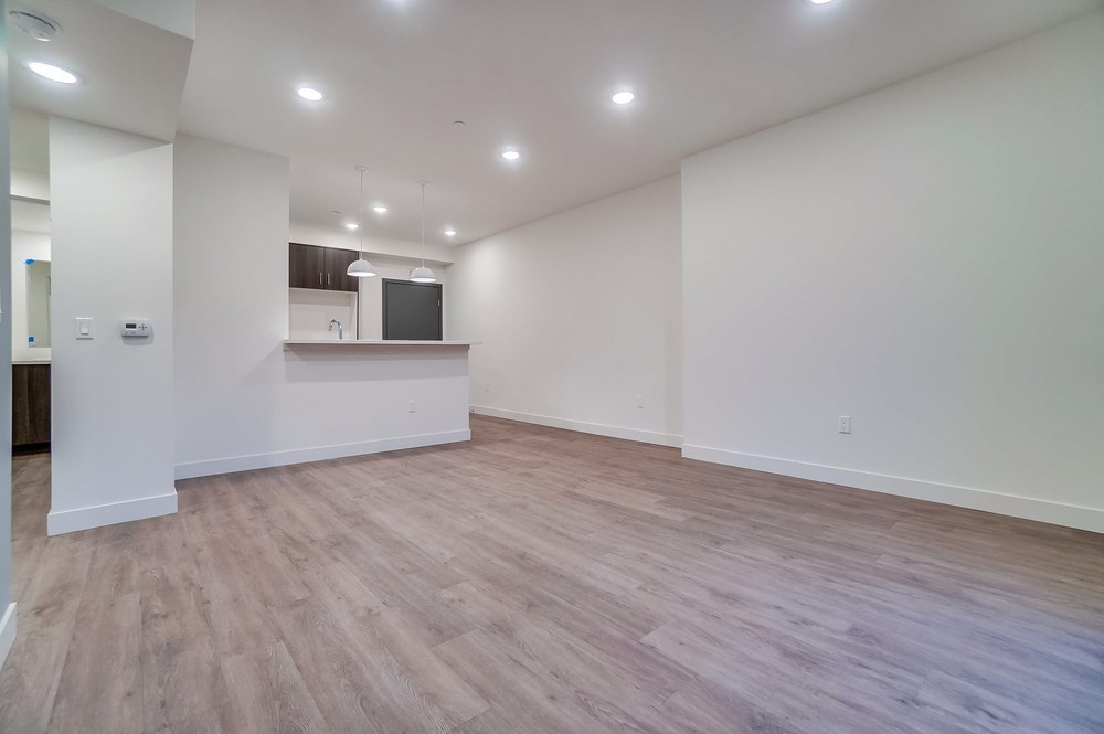 Sun Valley Apartment: 8600 Glenoaks Blvd.