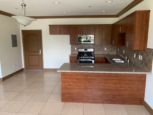 7203 Rubio Ave., 208, Lake Balboa, CA 91406