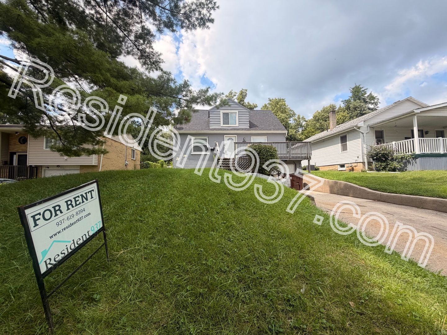 Dayton House: 1641 Horlacher Ave