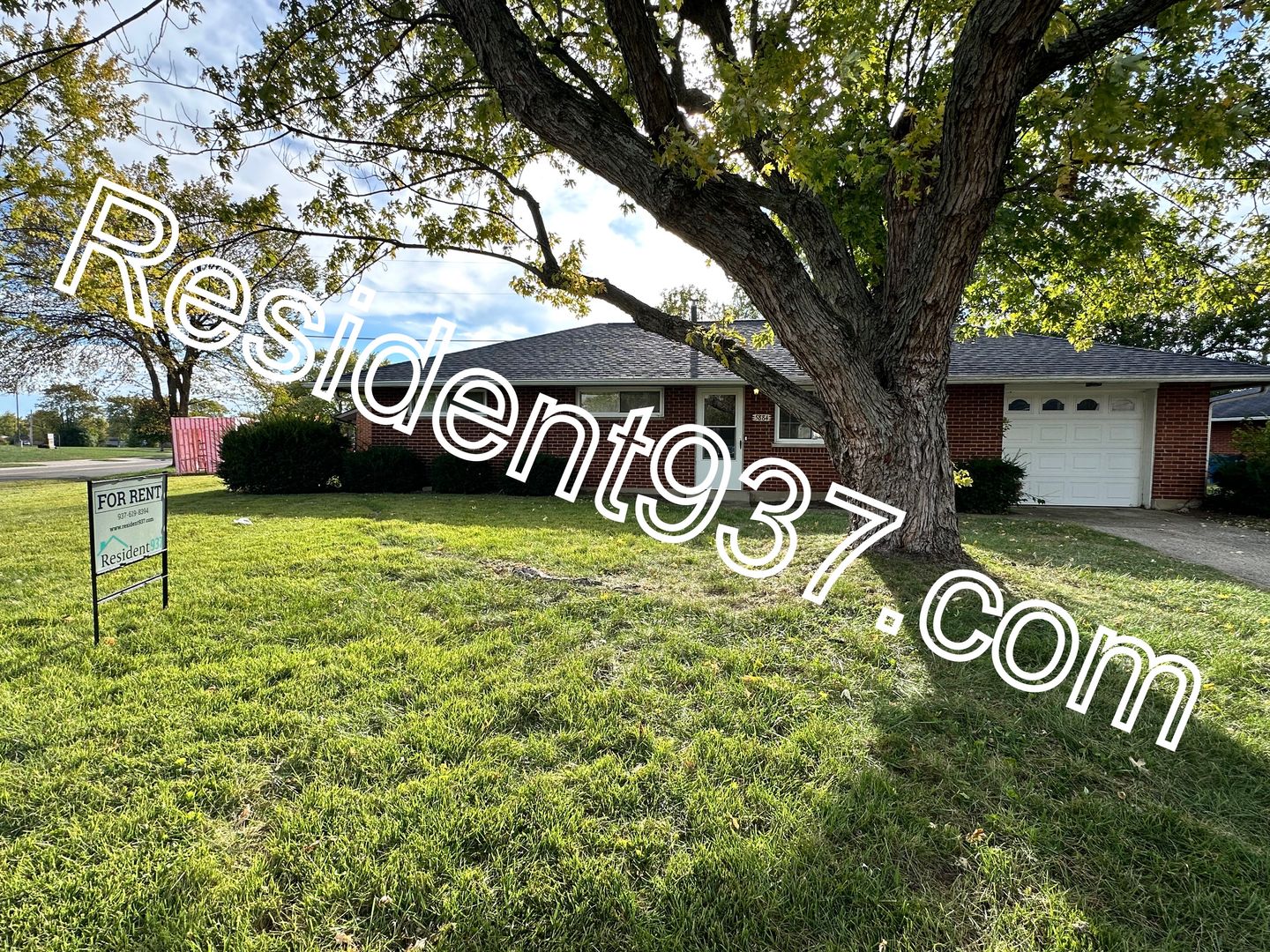 Huber Heights House: 5884 Traymore Dr