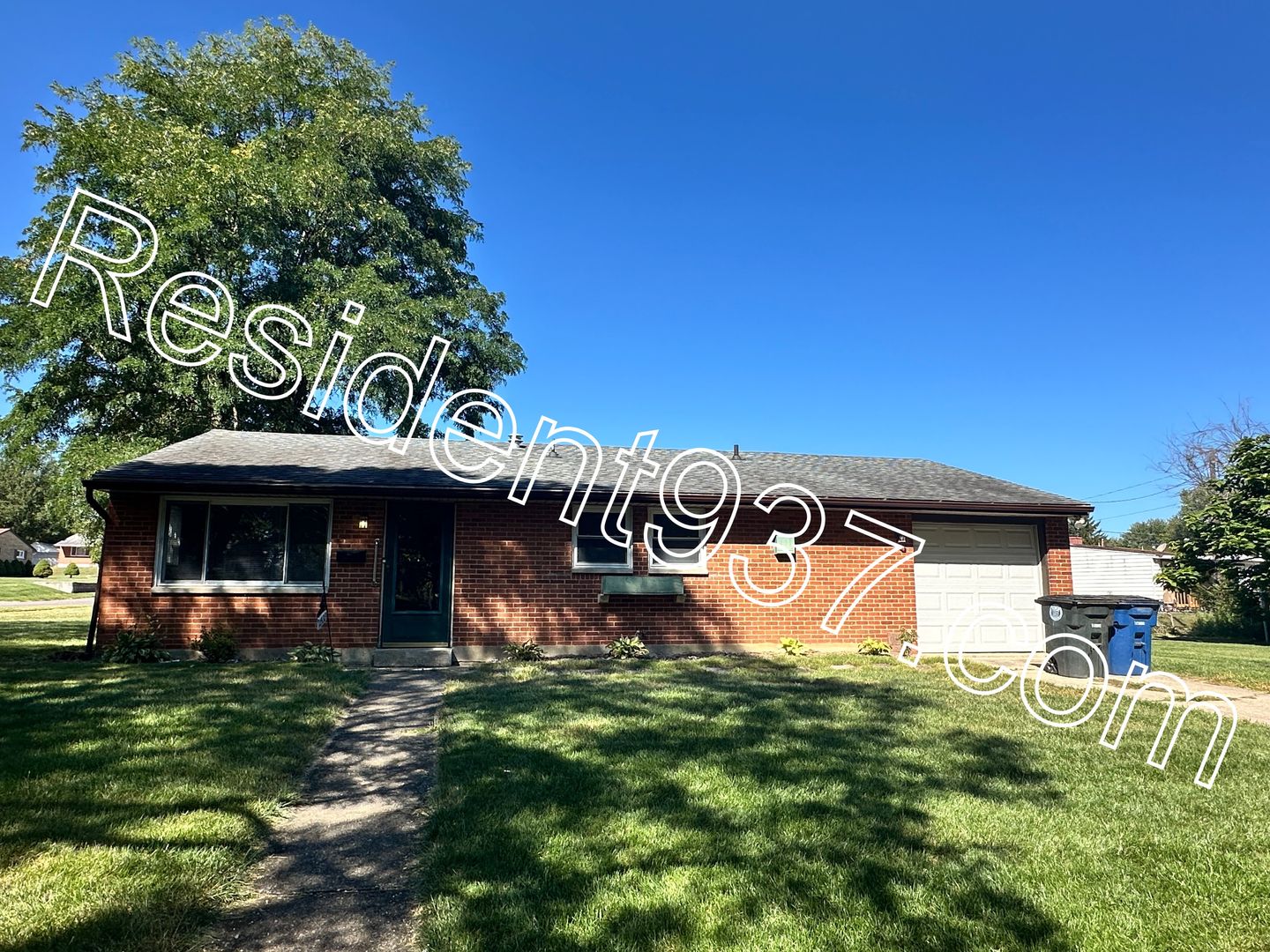 Dayton House: 2533 Bauer AVe