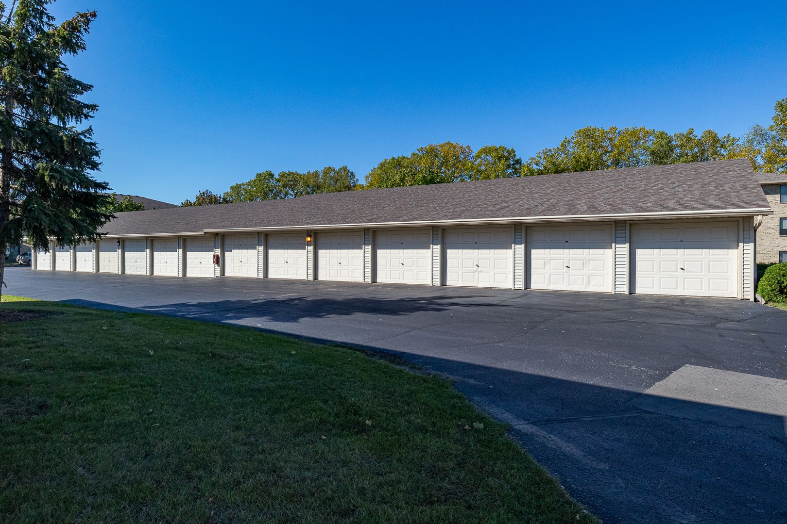 Menasha Apartment: 1230 - 1295 Wittmann Park Lane