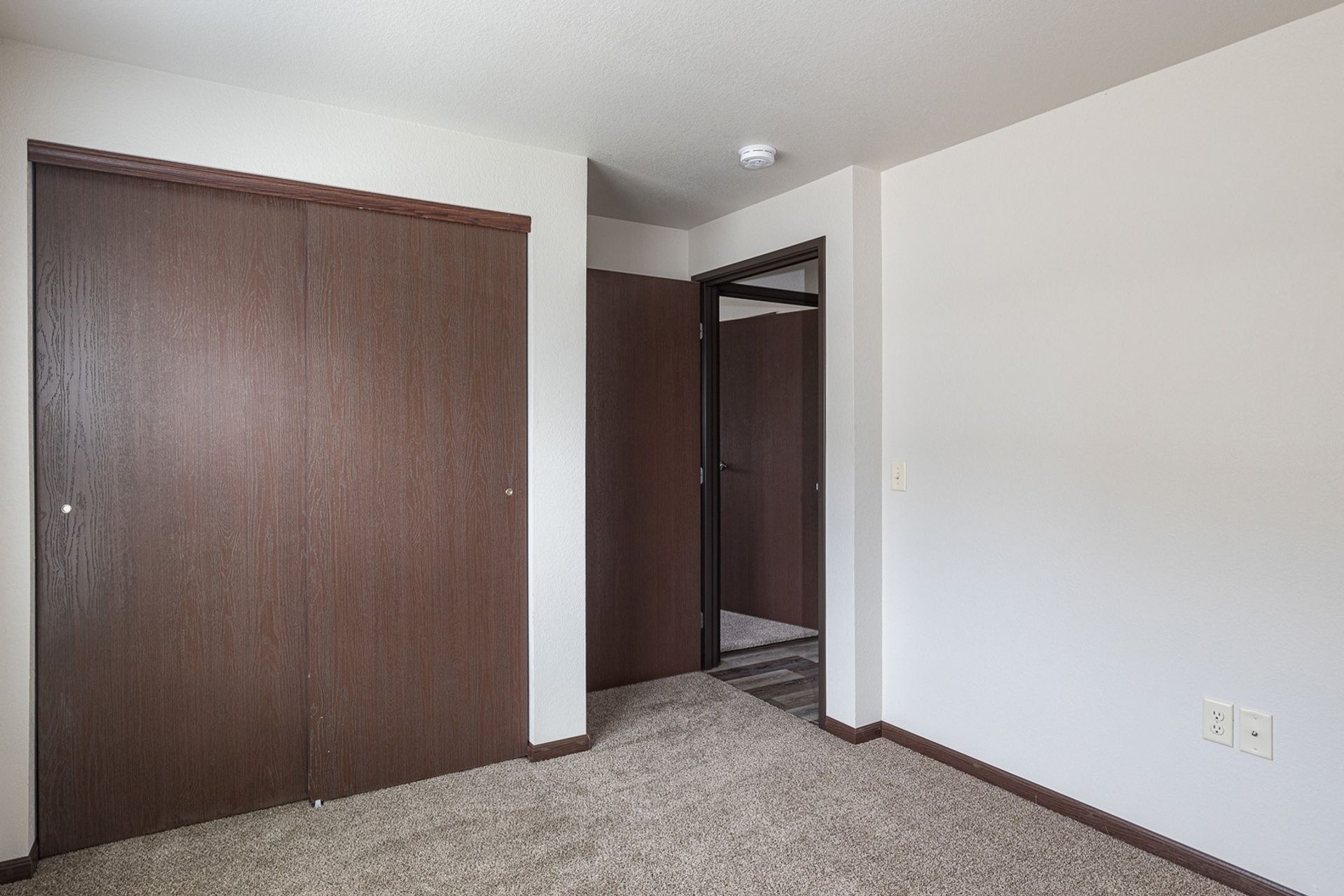 Oshkosh Apartment: 2730 - 2790 Minerva Street