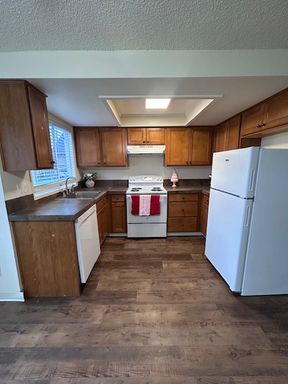 Move in Specials! - Schedule Your Tour Today – photo 1