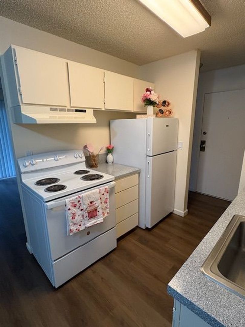 Beaverton Apartment: 5870 SW Murray Blvd