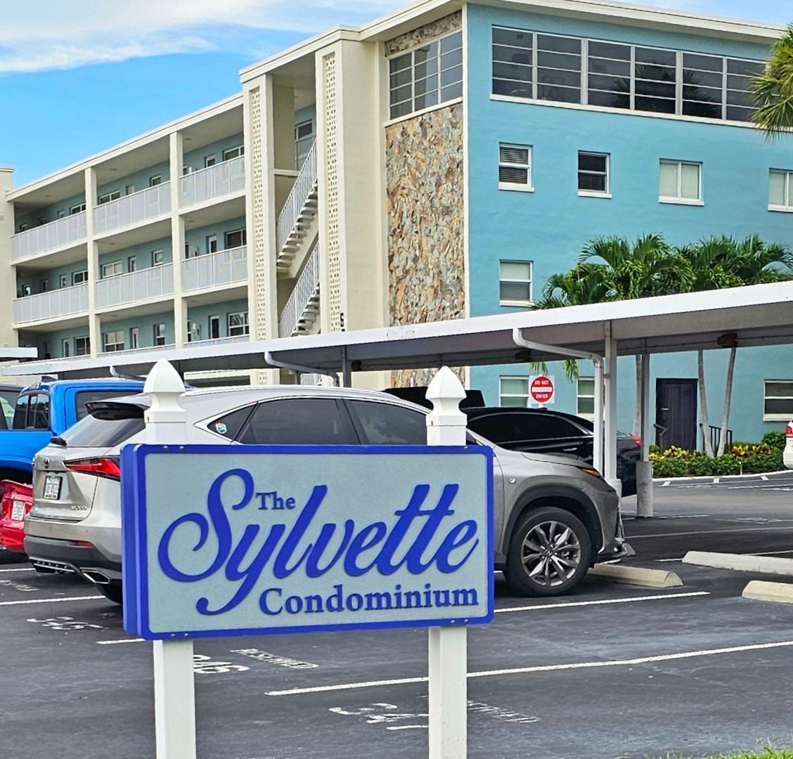St. Pete Beach Condo: 6161 Gulf Winds Dr #240