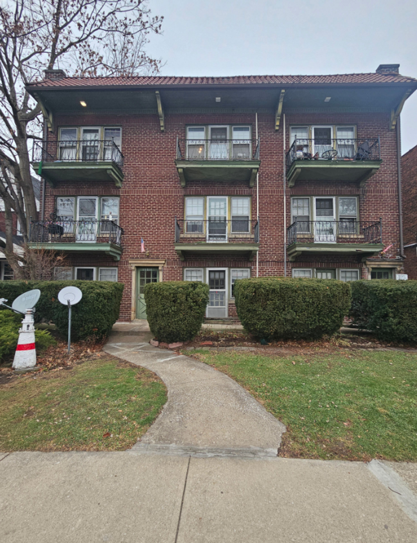 Lakewood Apartment: 16812 Madison Ave