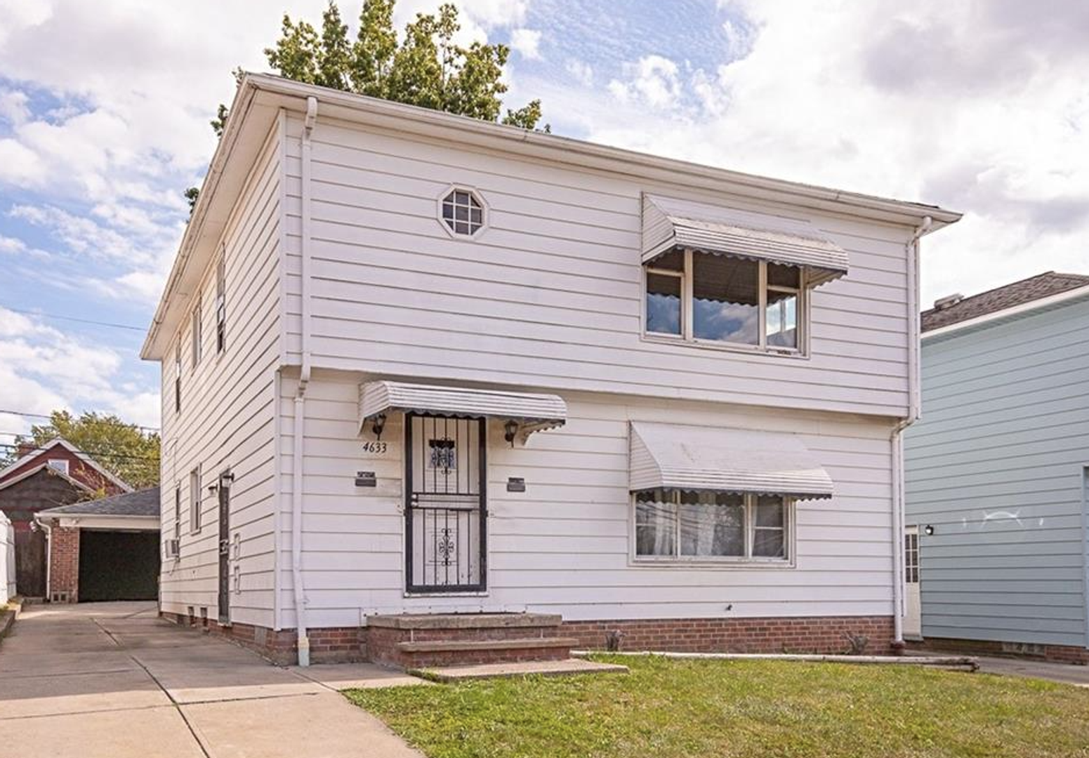 Garfield Heights Apartment: 4633 Warner Rd