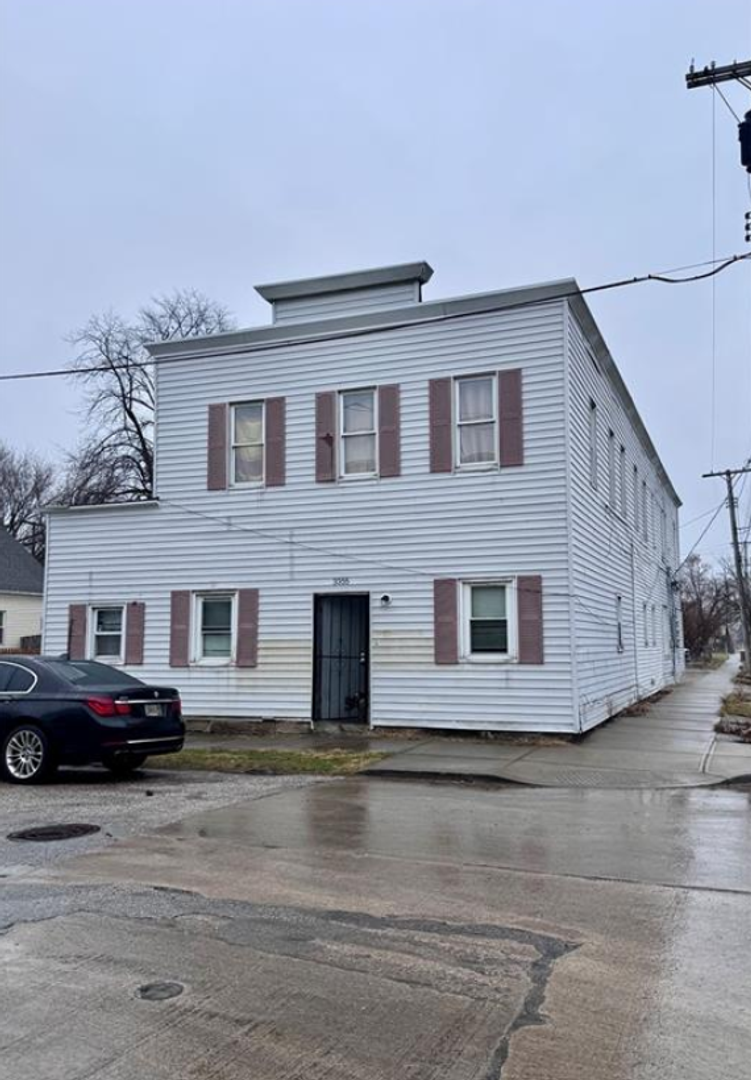 Cleveland Apartment: 3355 W 43rd St