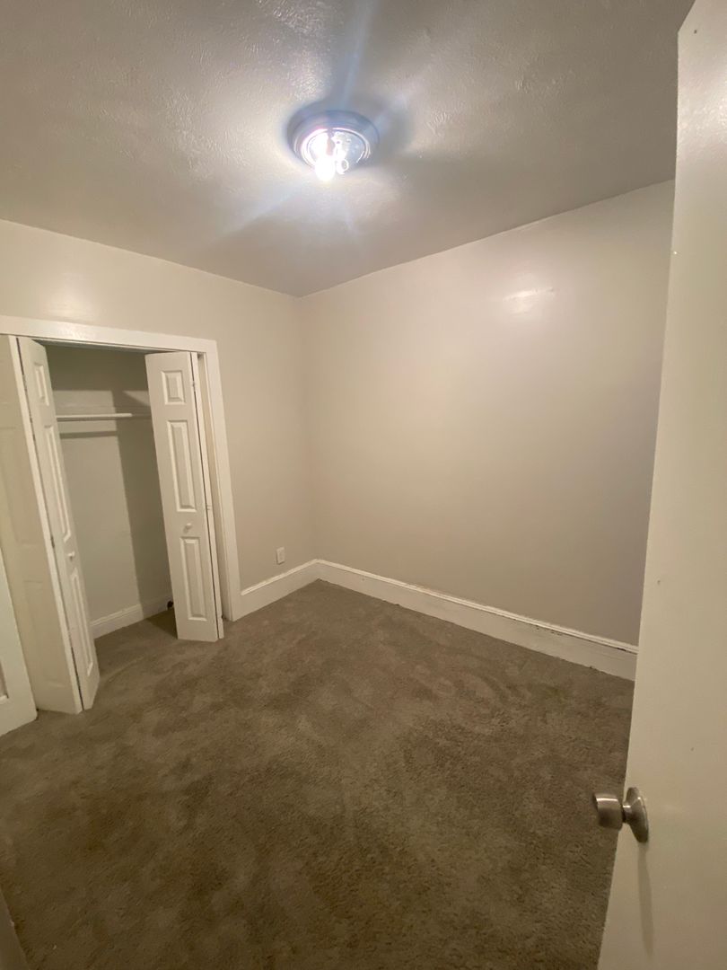 Cleveland Apartment: 6609-6619 Whitney Ave