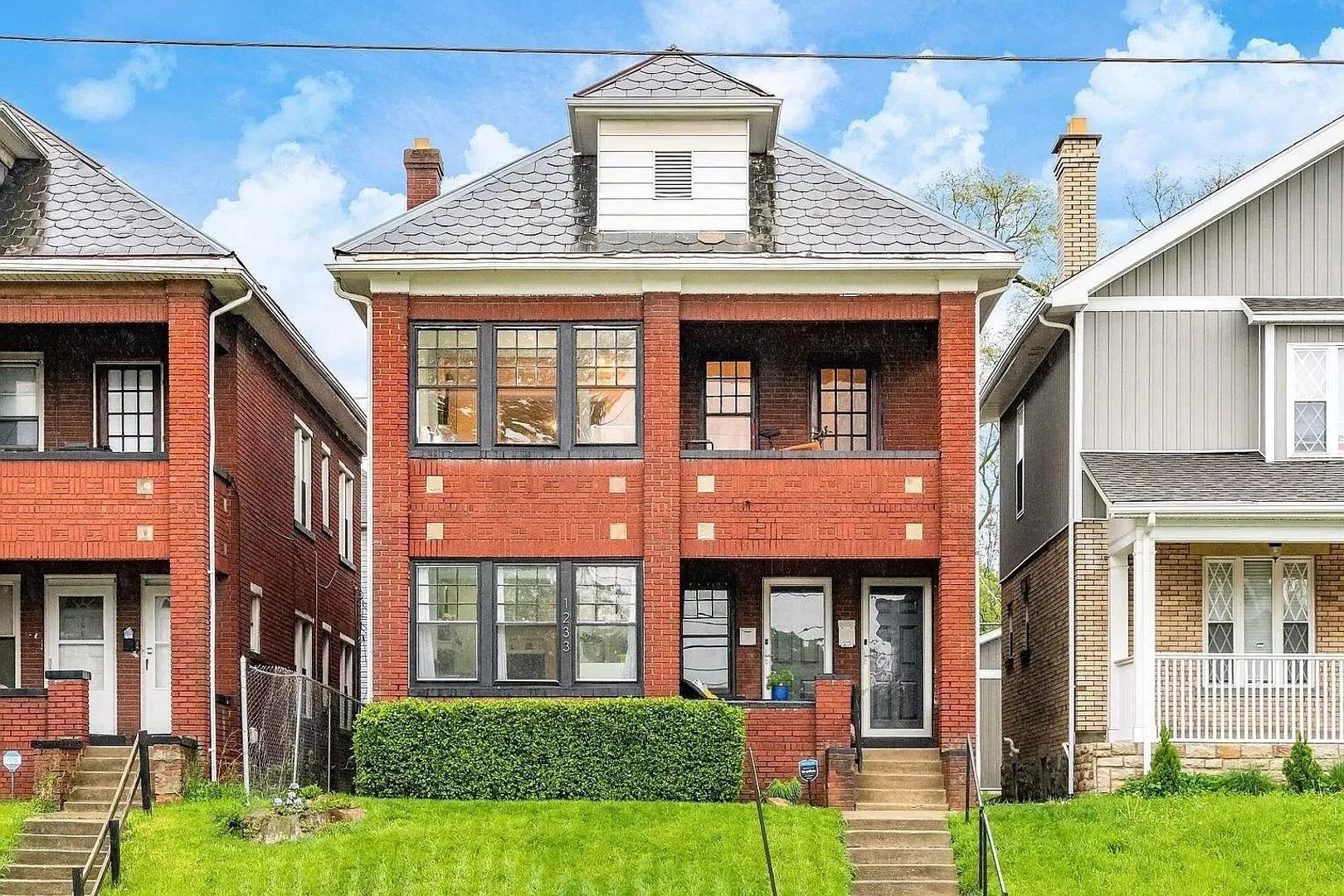 Columbus Apartment: 1233 E Livingston Ave