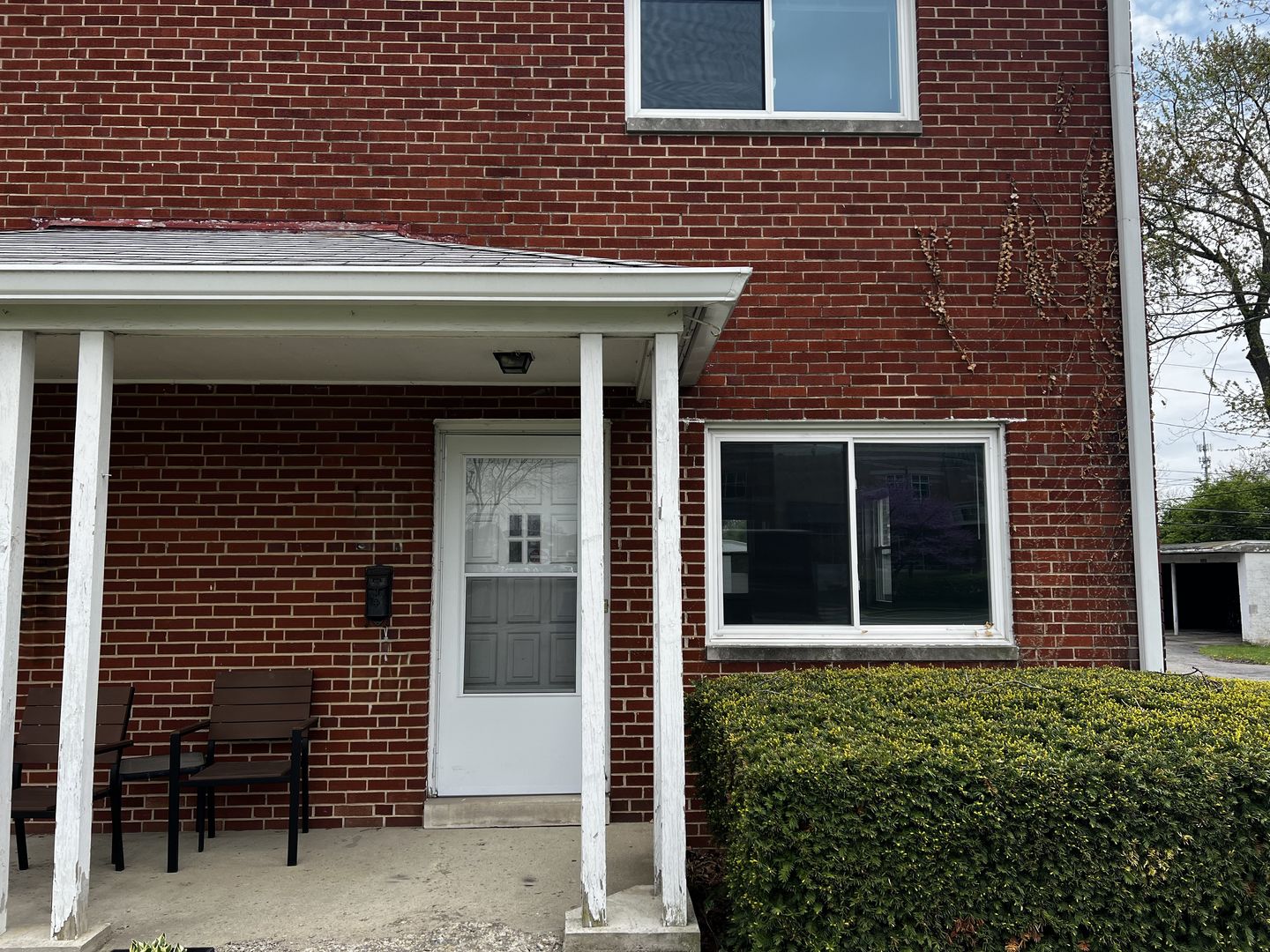 Upper Arlington Apartment: 3090-3096 Northwest Blvd.