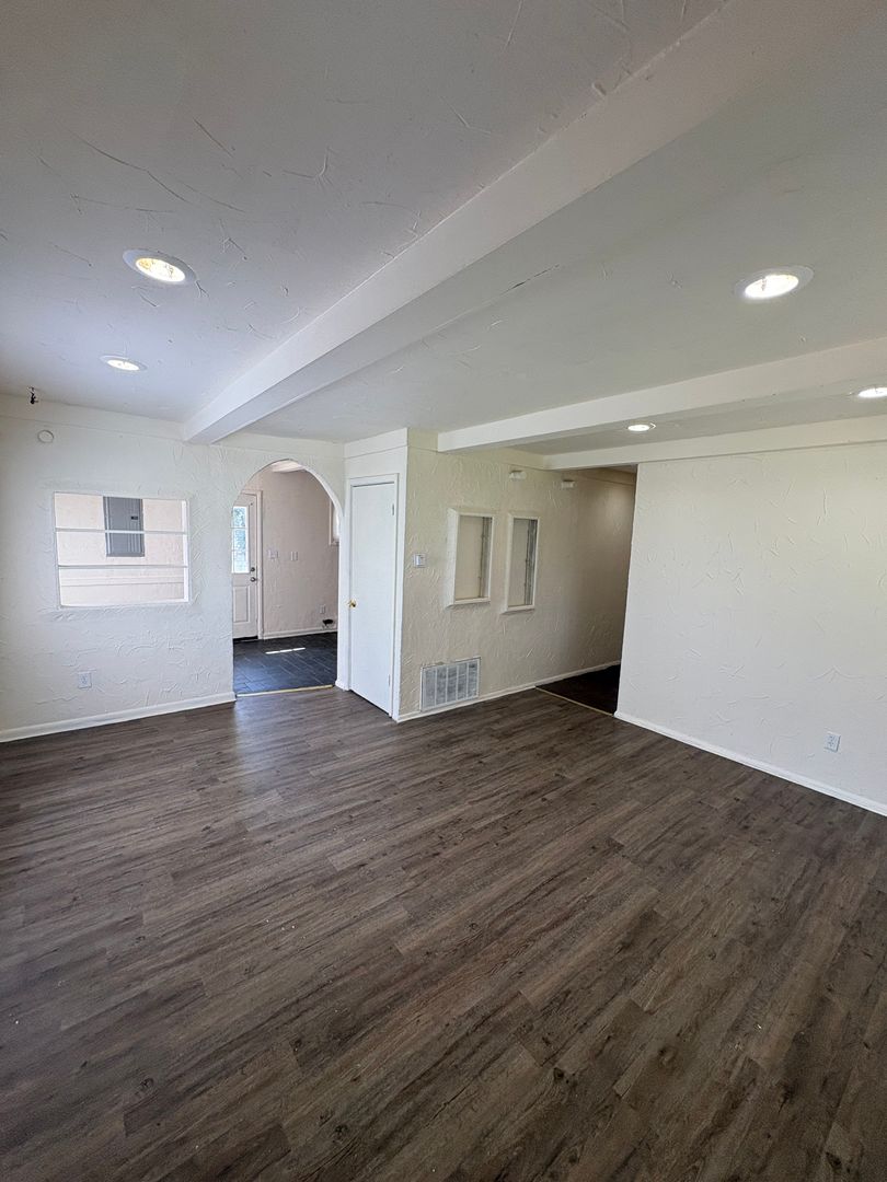 Columbus House: 3461 Gerbert Rd