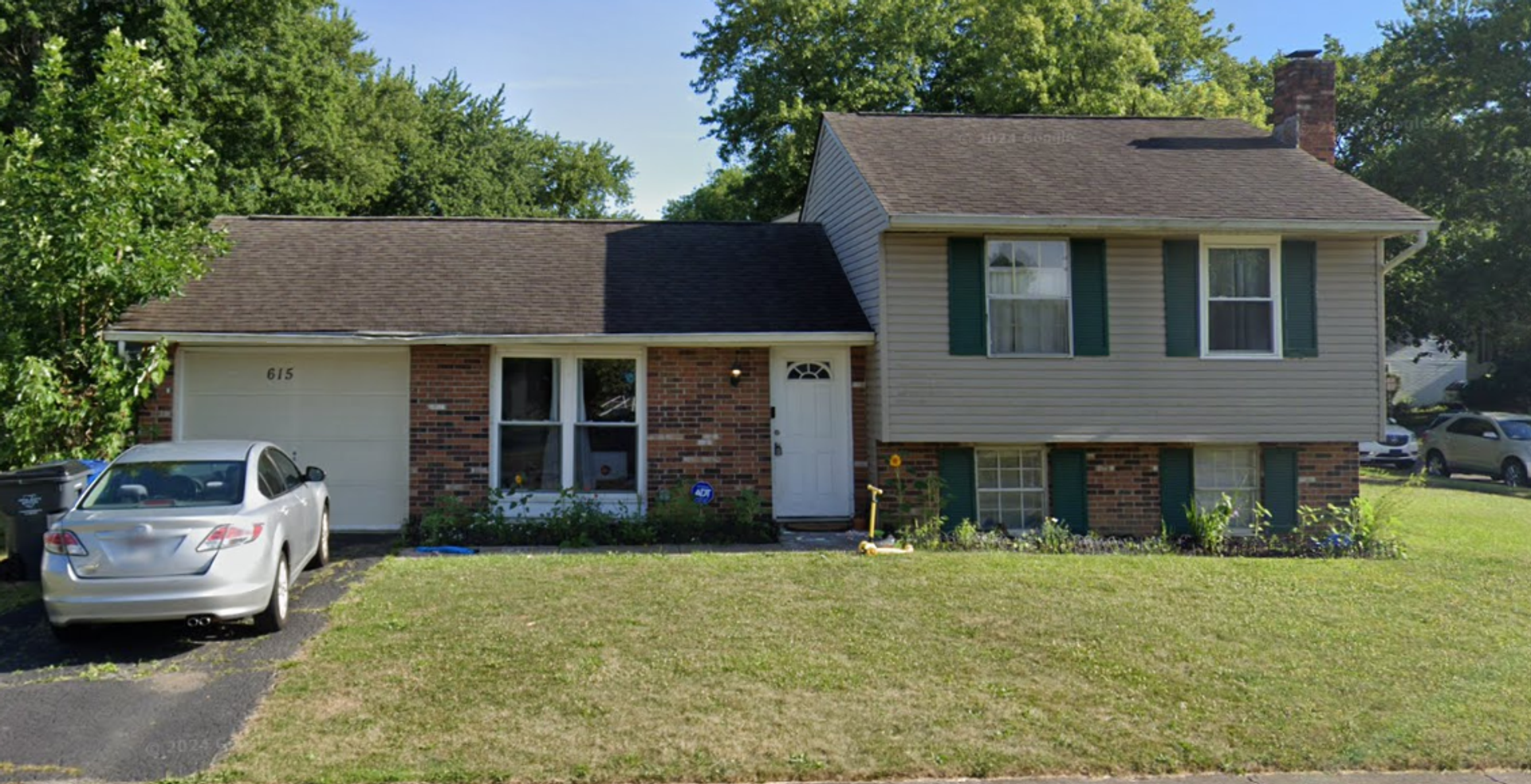 Gahanna House: 615 Moss Oak Ave