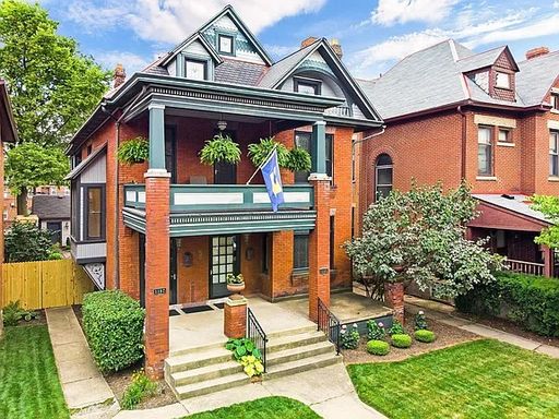 Stunning 3 Bed Victorian Duplex. 2.Car Garage. – photo 1
