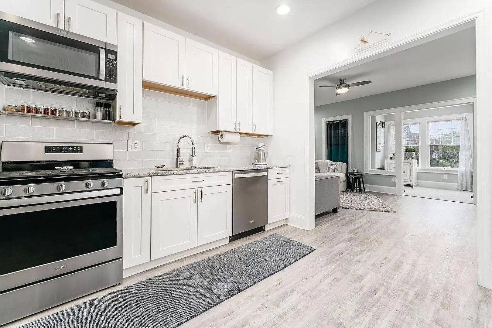 Columbus Apartment: 1233 E Livingston Ave - Unit A