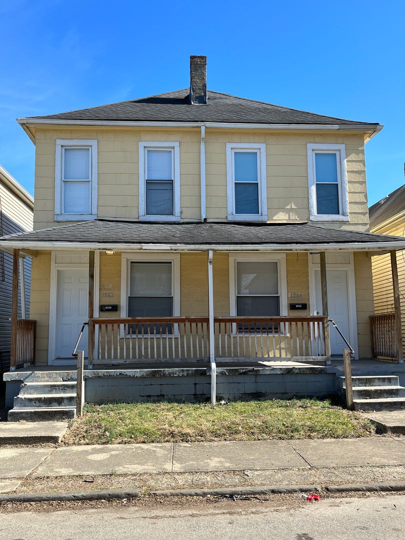 Columbus Apartment: 1862-1864 S 6th St