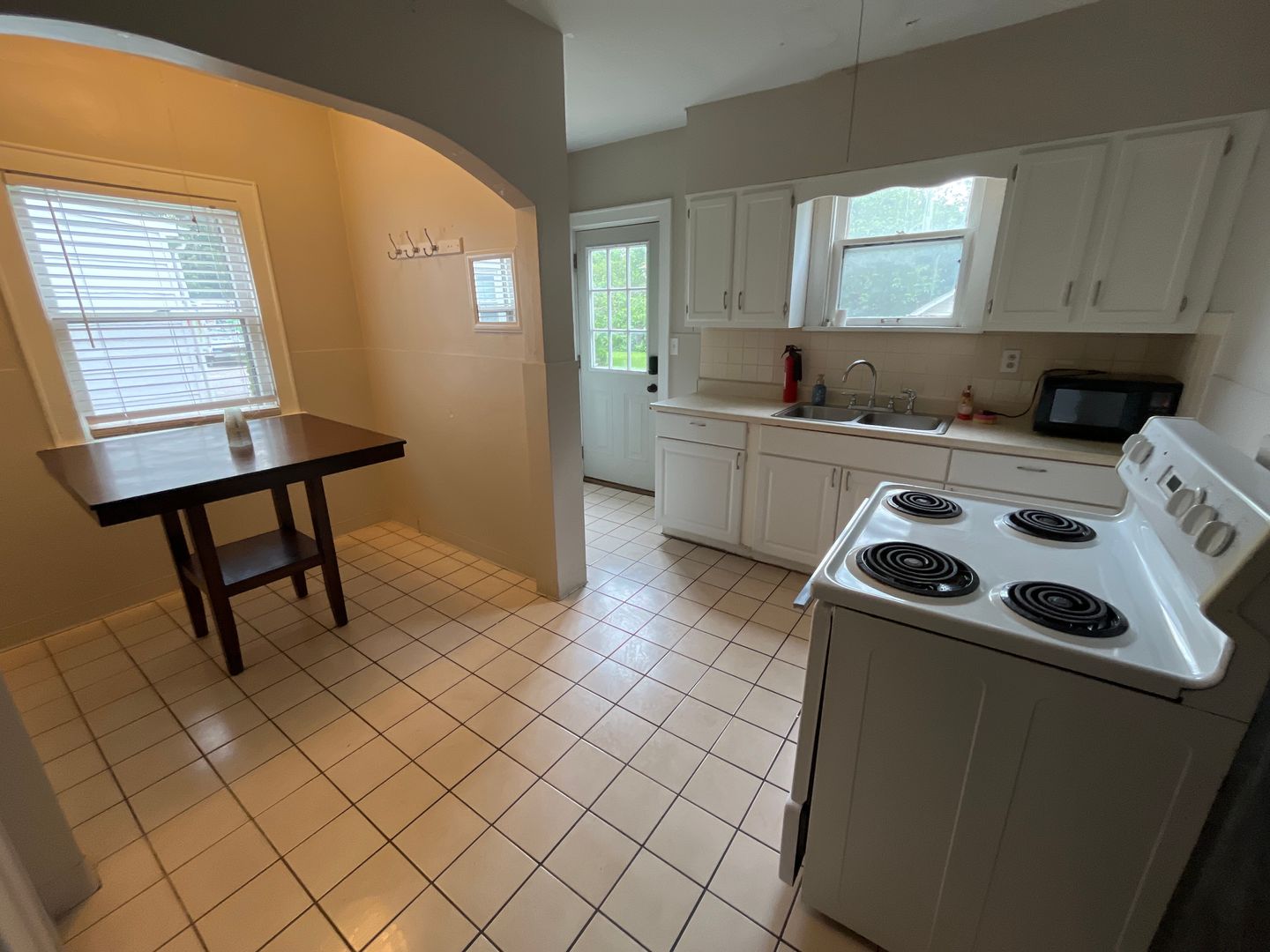 Bexley Apartment: 928-930 Sheridan Ave.