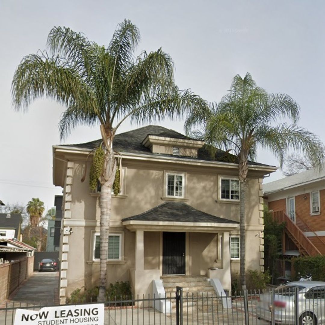 LOS ANGELES Apartment: 1153 W 37TH PL