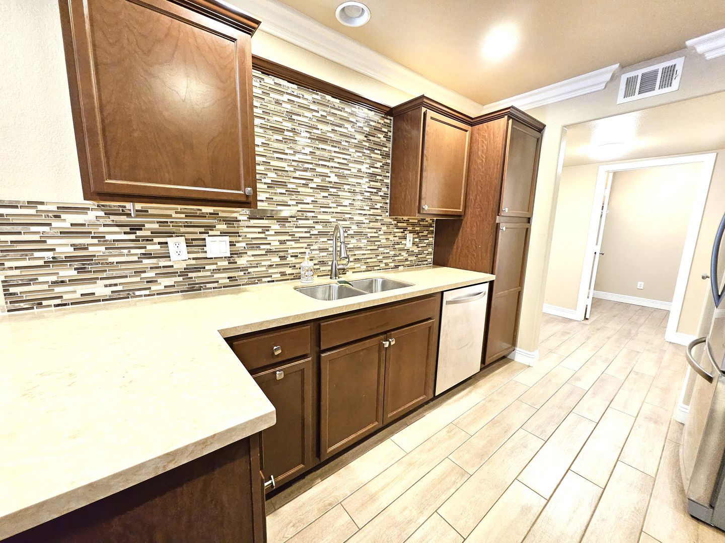 Winthrop Place, 432 5 of 12