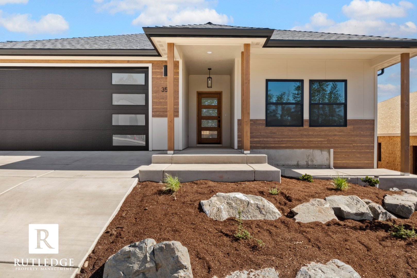 Eagle Point House: 356 Arrowhead Trail