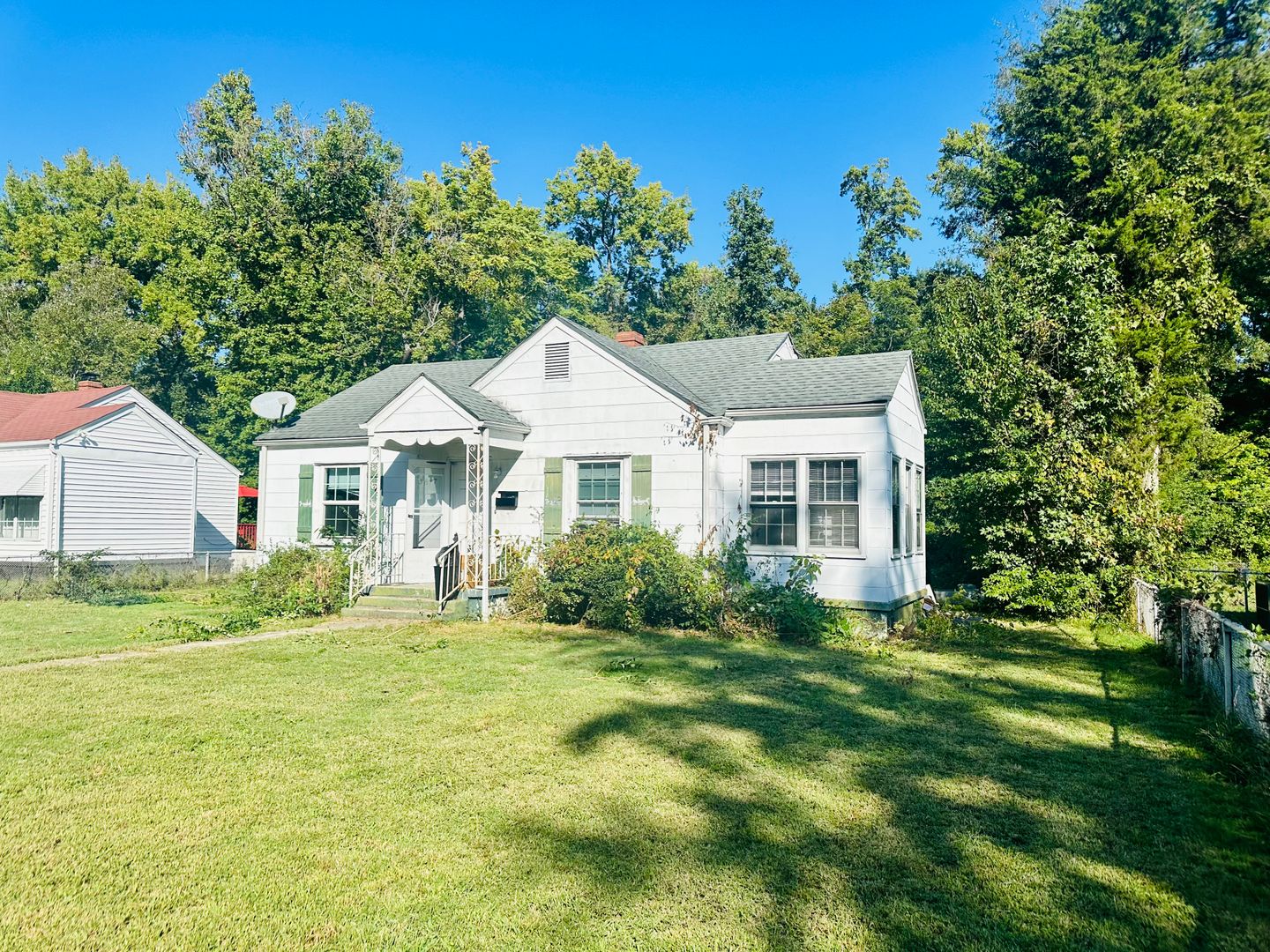 Richmond House: 3617 Conway St