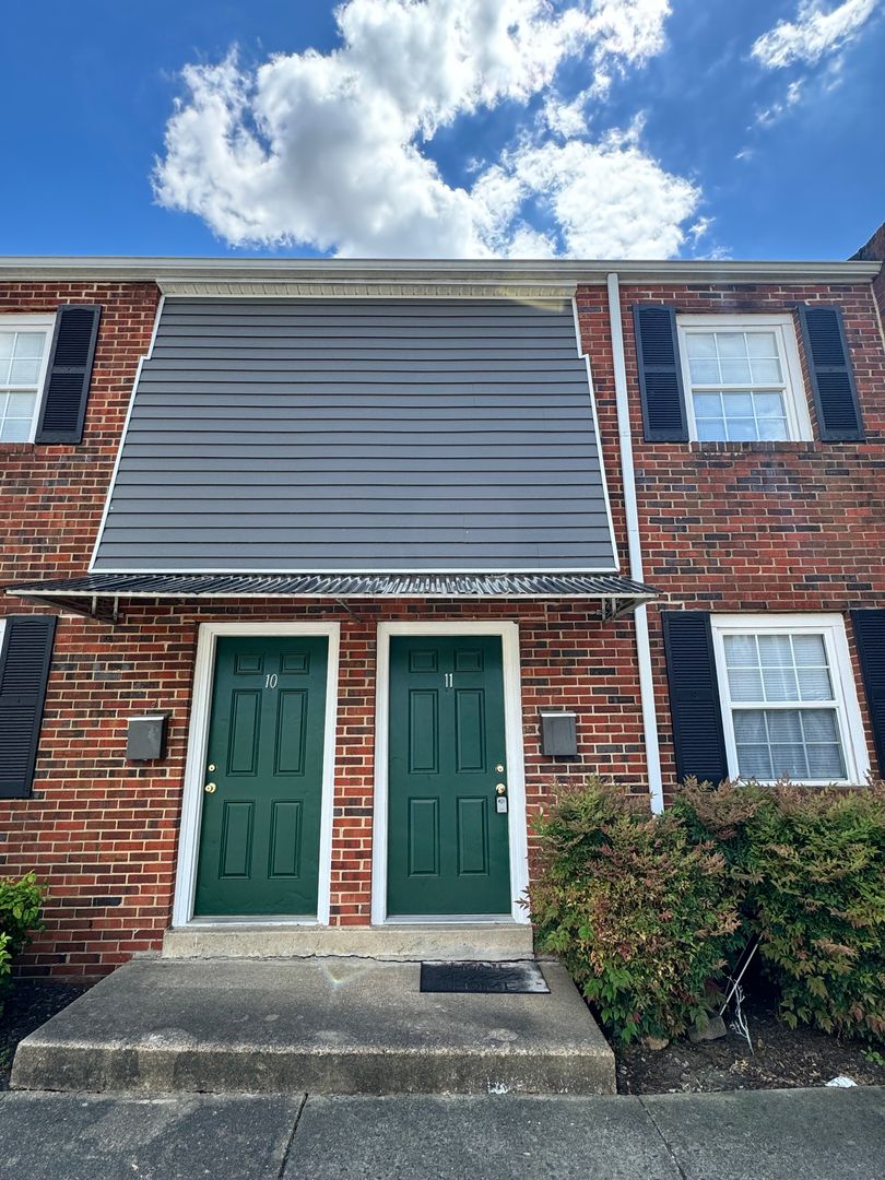 richmond Apartment: 1009 W Graham rd